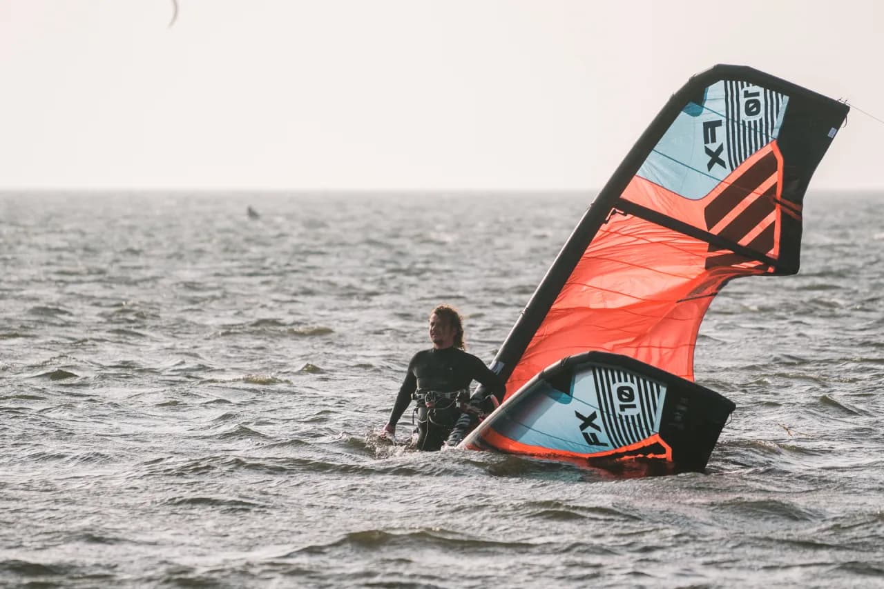 Jaki wiatr na kitesurfing? Odkryj idealne warunki do jazdy Jaki wiatr na kitesurfing? Odkryj idealne warunki do jazdy
