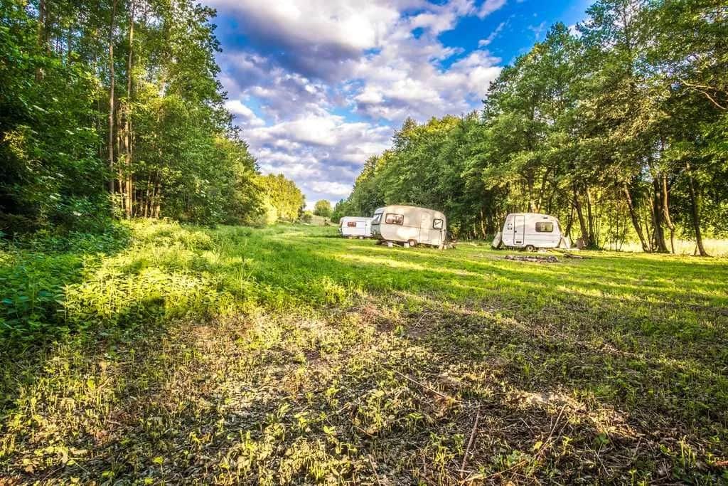 Działka nad jeziorem w zachodniopomorskim – uniknij błędów przy zakupie